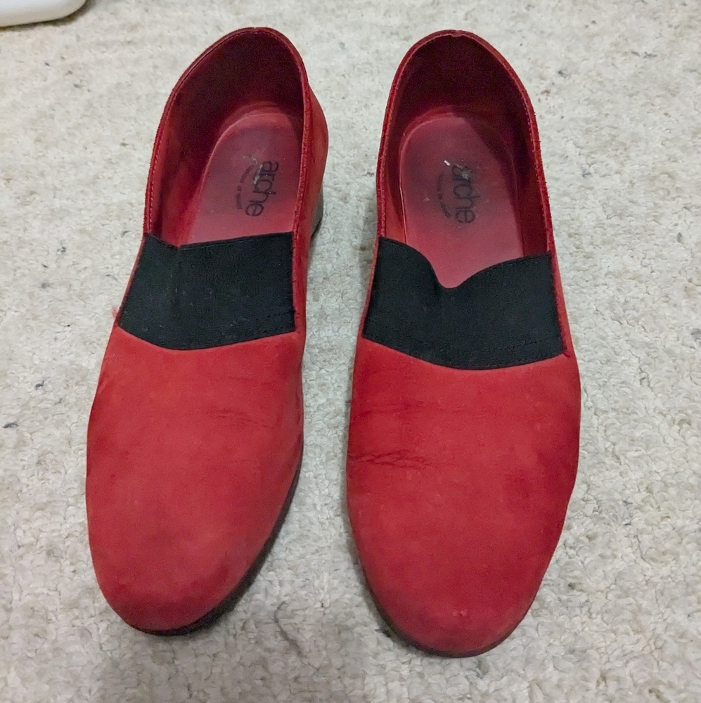 Elastic Front Wedge Shoe